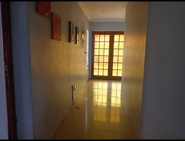 4 BEDROOM FREEHOLD FOR SALE IN DAWN PARK
